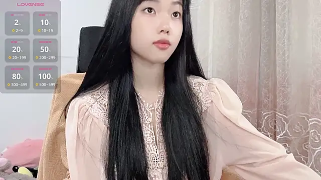 Snapshot of Lvy--v chatting on 05/30/26, 10:29 Lvy--v online show from 05/30/26, 10:29