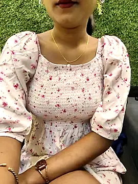 Snapshot of yhona_darling chatting on 03/31/26, 03:19 yhona darling online show from 03/31/26, 03:19