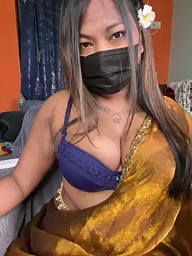 Hot Urvi online show from 06/05/26, 05:51