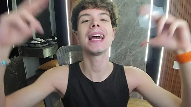 calvin love you online show from 06/05/26, 05:18