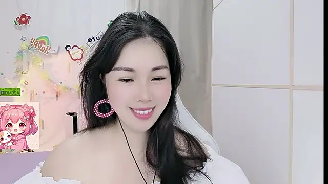 Snapshot of HK_angelchloe chatting on 06/27/26, 01:10 HK angelchloe online show from 06/27/26, 01:10
