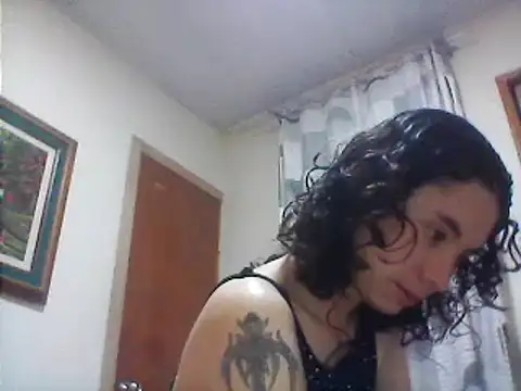 Snapshot of CELEna098rs707 chatting on 03/13/25, 01:43 CELEna098rs707 online show from 03/13/25, 01:43