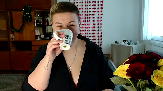 Snapshot of Annet1912 chatting on 02/06/25, 09:22 Annet1912 online show from 02/06/25, 09:22