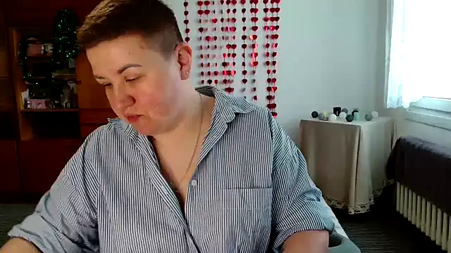 Snapshot of Annet1912 chatting on 02/08/25, 11:33 Annet1912 online show from 02/08/25, 11:33