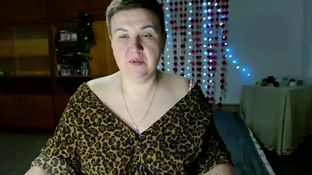 Snapshot of Annet1912 chatting on 02/10/25, 06:13 Annet1912 online show from 02/10/25, 06:13