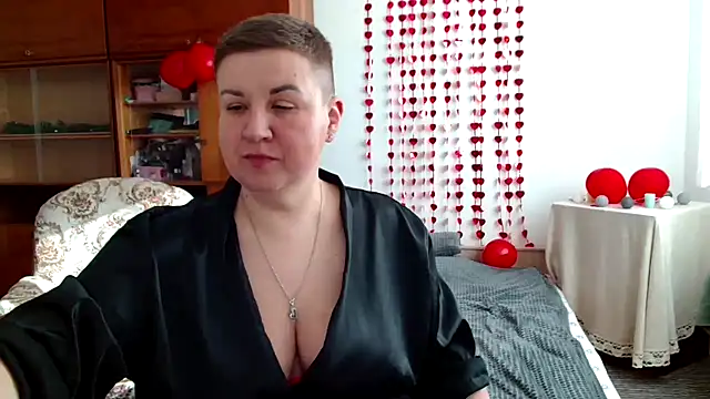 Snapshot of Annet1912 chatting on 02/19/25, 01:17 Annet1912 online show from 02/19/25, 01:17