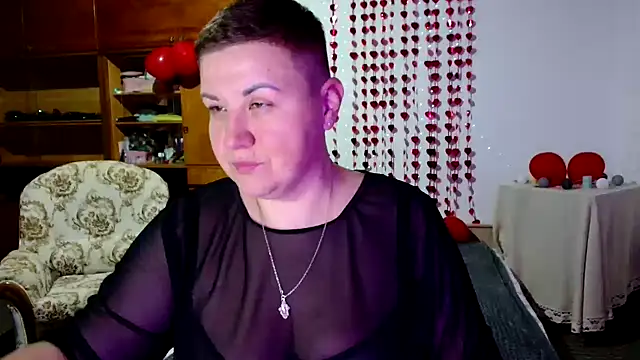 Snapshot of Annet1912 chatting on 02/19/25, 06:21 Annet1912 online show from 02/19/25, 06:21