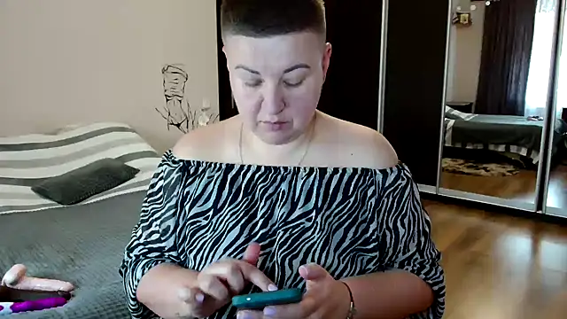 Snapshot of Annet1912 chatting on 09/19/25, 08:38 Annet1912 online show from 09/19/25, 08:38