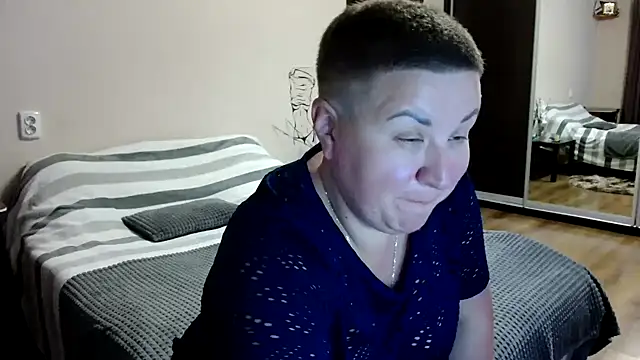 Snapshot of Annet1912 chatting on 11/08/25, 01:00 Annet1912 online show from 11/08/25, 01:00