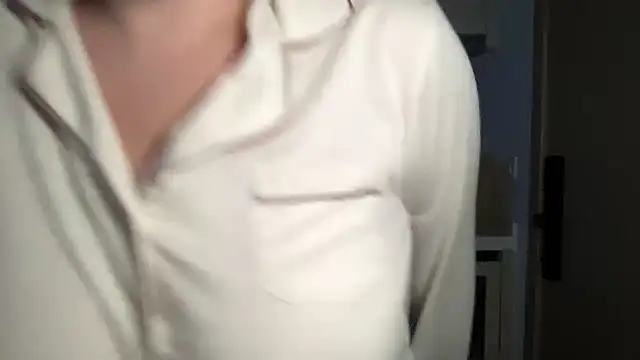 Snapshot of lilylush24 chatting on 02/17/25, 05:53 lilylush24 online show from 02/17/25, 05:53