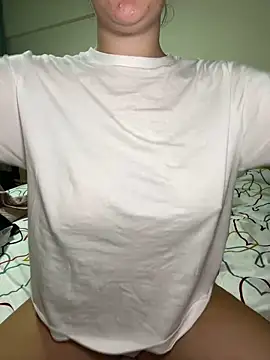 Snapshot of lilylush24 chatting on 03/21/25, 05:54 lilylush24 online show from 03/21/25, 05:54