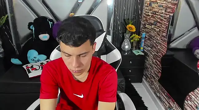 salvadorgomezx online show from 01/21/25, 02:59