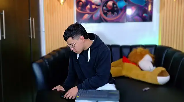 salvadorgomezx online show from 02/06/25, 08:39