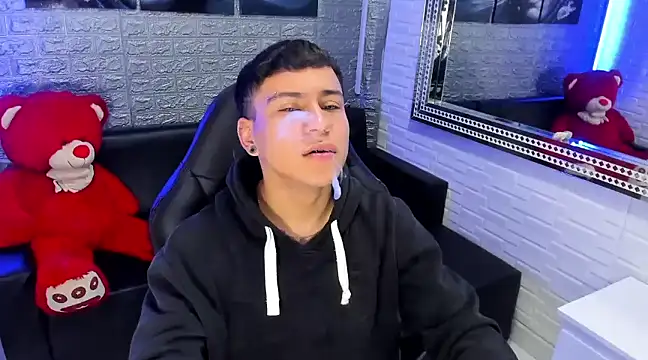 salvadorgomezx online show from 02/12/25, 05:05