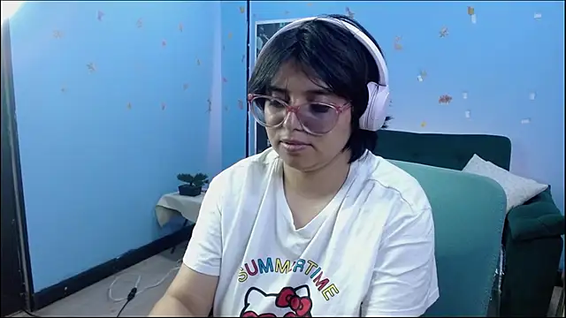 X CHERRY XX online show from 06/05/26, 01:34
