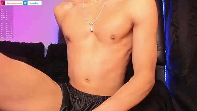 Snapshot of James1lee_ chatting on 12/16/25, 07:35 James1lee online show from 12/16/25, 07:35