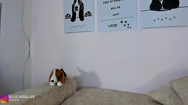ElleGisellee online show from 02/25/25, 01:17