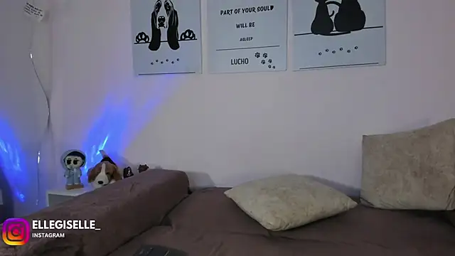ElleGisellee online show from 09/29/25, 03:33