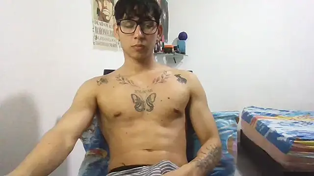 Snapshot of Dillom420 chatting on 02/26/25, 04:47 Dillom420 online show from 02/26/25, 04:47