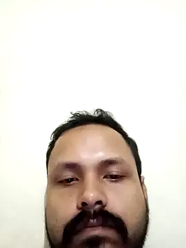 Snapshot of Aabhinashh chatting on 10/26/25, 06:25 Aabhinashh online show from 10/26/25, 06:25