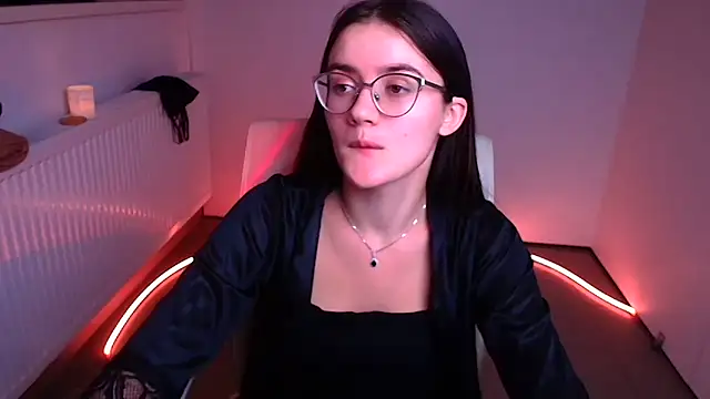 Josephine jo online show from 12/12/24, 01:32
