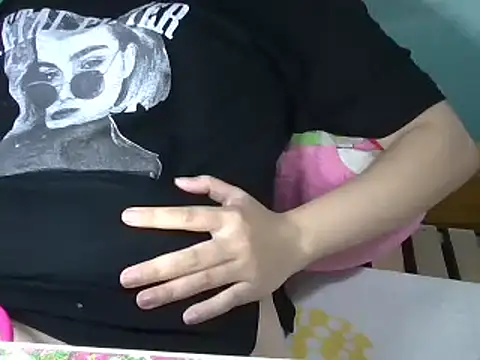 Snapshot of Mine-999 chatting on 10/21/25, 02:07 Mine-999 online show from 10/21/25, 02:07