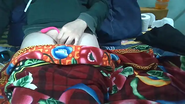 Snapshot of Mine-999 chatting on 11/20/25, 01:44 Mine-999 online show from 11/20/25, 01:44