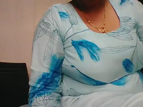 Cute Kashmira99 online show from 12/18/25, 11:38