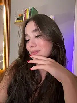 Snapshot of FridaKlein chatting on 12/14/24, 02:01 FridaKlein online show from 12/14/24, 02:01