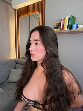 Snapshot of FridaKlein chatting on 01/16/25, 10:02 FridaKlein online show from 01/16/25, 10:02