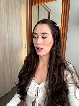 Snapshot of FridaKlein chatting on 09/30/25, 07:41 FridaKlein online show from 09/30/25, 07:41