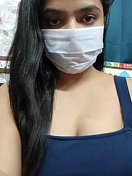 Snapshot of Myloveurvi chatting on 06/25/26, 05:39 Myloveurvi online show from 06/25/26, 05:39