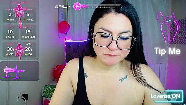 Snapshot of _curvy_latina chatting on 02/11/25, 11:43 curvy latina online show from 02/11/25, 11:43