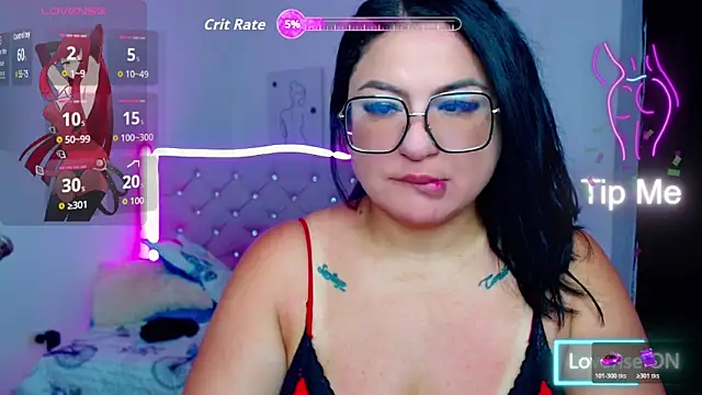 Snapshot of _curvy_latina chatting on 10/29/25, 01:02 curvy latina online show from 10/29/25, 01:02