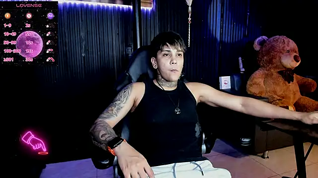 ZhoeStrong online show from 03/11/25, 09:59