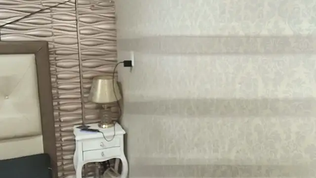 sofiaclauss online show from 10/30/25, 10:10