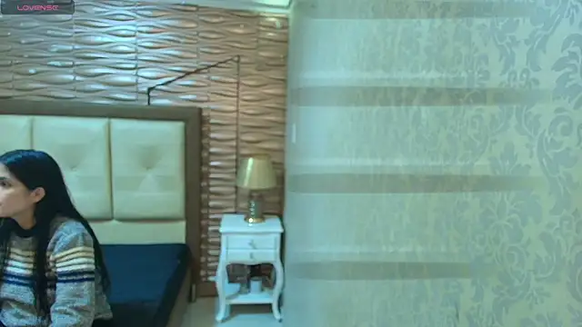 sofiaclauss online show from 11/14/25, 01:59