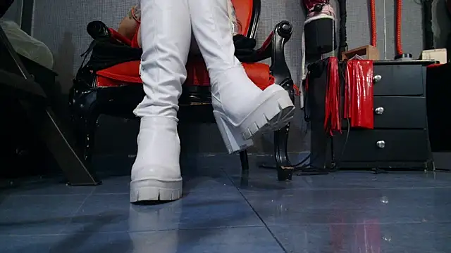 LusstCruella online show from 02/26/25, 09:05