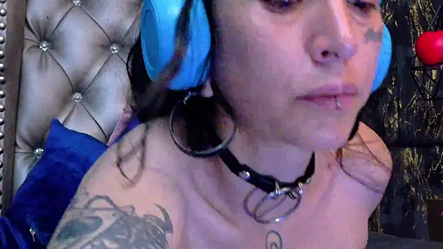 Snapshot of LusstCruella chatting on 04/29/26, 01:15 LusstCruella online show from 04/29/26, 01:15