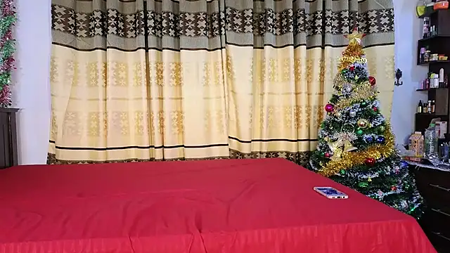 Snapshot of Queen_ashawary chatting on 12/19/24, 04:46 Queen ashawary online show from 12/19/24, 04:46