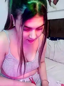 Snapshot of im_here- chatting on 11/27/25, 11:45 im here- online show from 11/27/25, 11:45