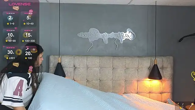 Laia and Aloby online show from 12/20/25, 10:06