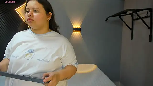 Laia and Aloby online show from 03/19/26, 10:14