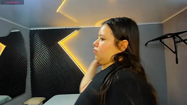 Laia and Aloby online show from 03/28/26, 10:09