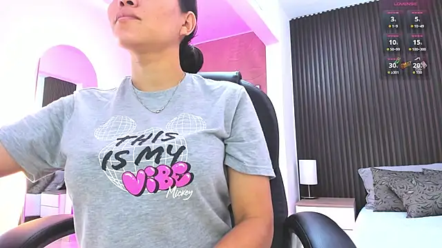 natasha  jackson online show from 11/23/25, 12:38