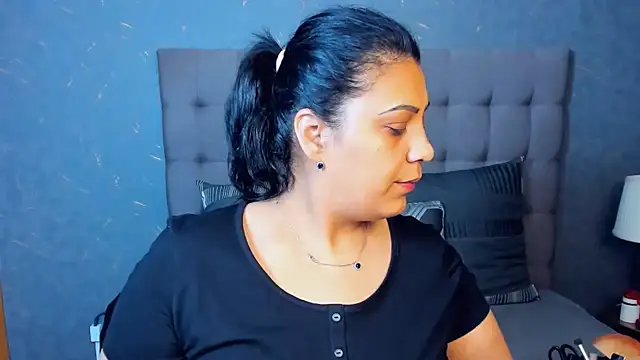 AmyCubes online show from 10/17/25, 02:15