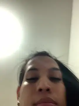 Emiily Miller online show from 12/20/24, 01:58