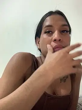 Emiily Miller online show from 12/22/24, 03:44