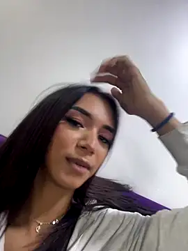 Nikol Rang   online show from 11/05/25, 06:30