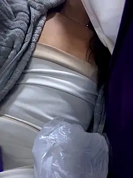 Nikol Rang   online show from 11/11/25, 07:14